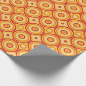 Retro 70er Linked Circles in Rot, Orange und Gelb Geschenkpapier (Ecke)
