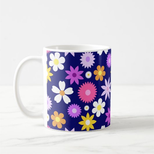 Retro 70er Style Blume Lg Muster auf dunkelblau Kaffeetasse (Links)