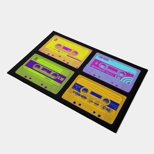 Retro 80er Pop Art Kassetten Fußmatte (Schrägansicht)
