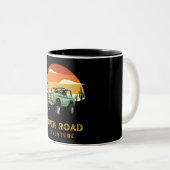 Retro-Abenteuer auf der Straße Kaffee-Mugs Zweifarbige Tasse (VorderseiteRechts)