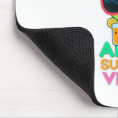 Retro-Alien-Sommerstrand-Vibes Mousepad (Ecke)