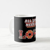 Retro "Alles was du brauchst ist Liebe" Kaffeetasse (Vorderseite Links)