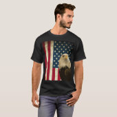 Retro American Bald Eagle USA Flag Unisex T-Shirt (Vorne ganz)