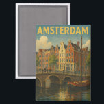 Retro Amsterdam Niederlande Grachten Magnet<br><div class="desc">Karo in diesem wunderschönen Amsterdamer Netherlands Vintag Magnet mit der einzigartigen Architektur des europäischen Reiseziels. Das ist eine nette Souvenir- und Geschenkidee für jeden Besucher und Touristen. Jetzt kaufen.</div>