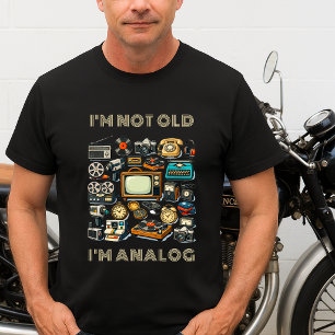 Retro-Analoggeräte-Collage-Geburtstagsvorlage T-Shirt