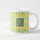 Retro Ananas| Monogramm Jumbo-Tasse (Rechts)