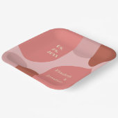 Retro Arches Coral Pink Wedding Pappteller (Gewinkelt)