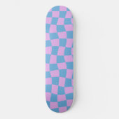 Retro Ästhetische Lila blaue Checkerboard Skateboard (Vorderseite)