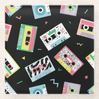 Retro-Audiobänder, 80er-Stil-Muster. Glasuntersetzer