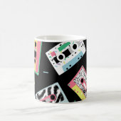 Retro-Audiobänder, 80er-Stil-Muster. Kaffeetasse (Mittel)
