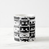 Retro-Audiobänder, altmodisches Muster. Kaffeetasse (Mittel)