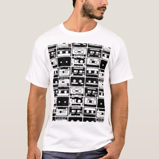 Retro-Audiobänder, altmodisches Muster. T-Shirt (Vorderseite)