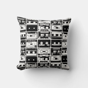 Retro-Audiokassetten, altmodisches Muster. Kissen