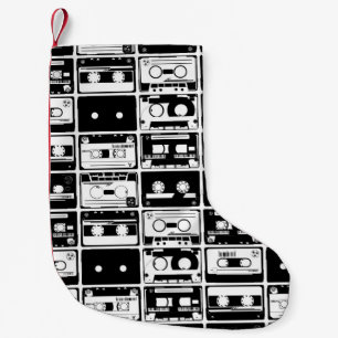 Retro-Audiokassetten, altmodisches Muster. Kleiner Weihnachtsstrumpf