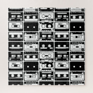 Retro-Audiokassetten, altmodisches Muster. Puzzle