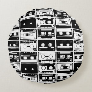 Retro-Audiokassetten, altmodisches Muster. Rundes Kissen