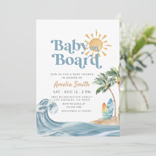 Retro Baby an Bord Surfboard Beach Babydusche Einladung (Stehend Vorderseite)