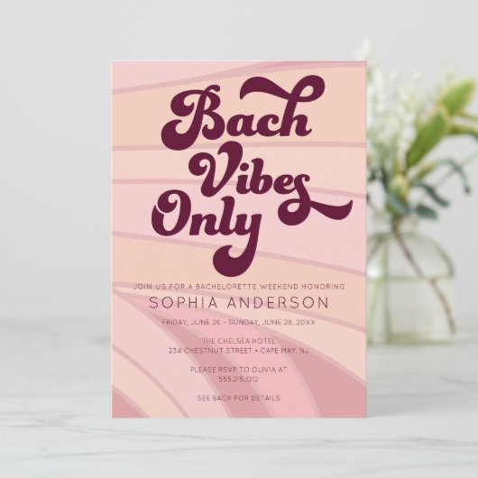 Retro Bach Vibes Nur Bachelorette Wochenende Einladung (Stehend Vorderseite)