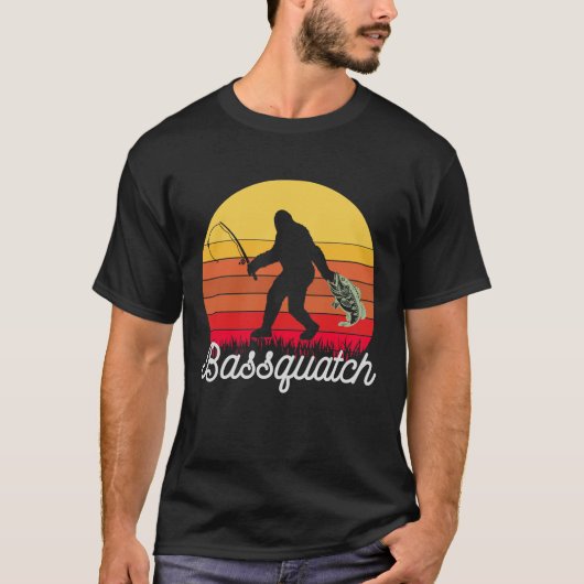 Retro Bassquatch Bigfoot Fischen T-Shirt (Vorderseite)