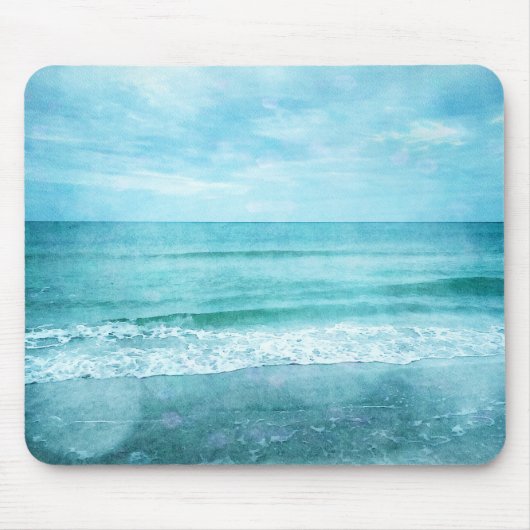 Retro Beach - Aquamarines blaues Wasser an der Küs Mousepad (Vorne)