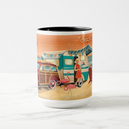 Retro Beach Camper + Klassische Tasse (Zentrum)