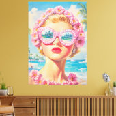 Retro Beach Girl mit Blumenbrille Leinwanddruck (Insitu (Wohnzimmer))