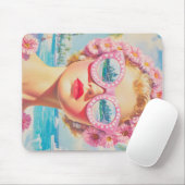 Retro Beach Girl mit Blumenbrille Mousepad (Mit Mouse)