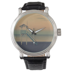 Retro Beach Lifeguard Tower Sunset Armbanduhr