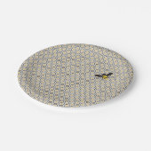 Retro Bee and Honeycomb Grid Pattern Pappteller (Schrägansicht)