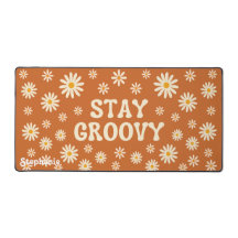 Retro Beige Daisies Bleibe Groovy Brown Script Nam