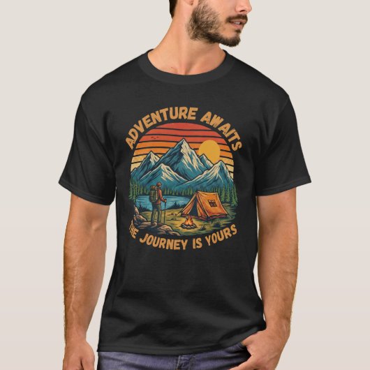 Retro-Berg-Camping-Wanderabenteuer T-Shirt (Vorderseite)