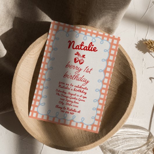 Retro Berry 1. Handgezeichnete Strawberry Geburtst Einladung
