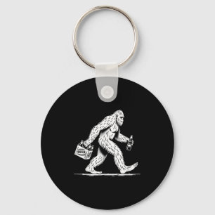 Retro Bigfoot Drink Beer - Funny Sasquatch Schlüsselanhänger