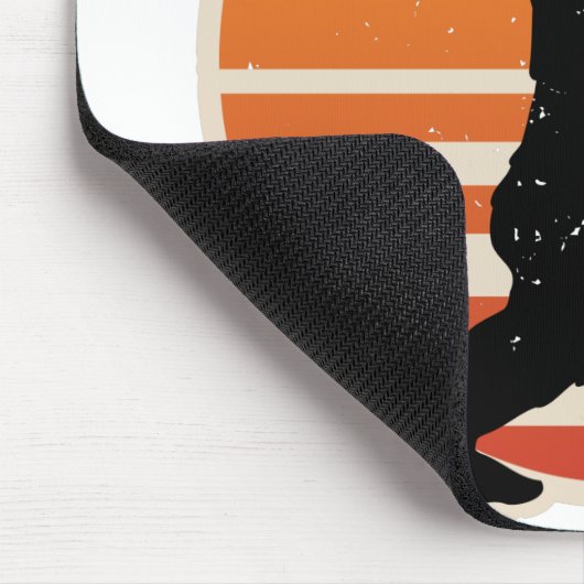 Retro Bigfoot Peace Sign Mousepad (Ecke)