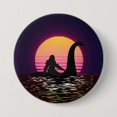 Retro Bigfoot Reiten über den Loch Ness Button (Vorderseite)