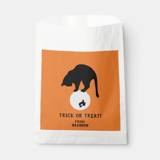 Retro Black Cat auf dem MondHalloween Geschenktütchen (Vorderseite)