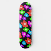 Retro Black Rainbow Stolz Blume Muster Skateboard (Vorderseite)