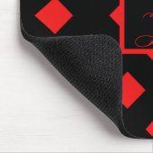 Retro Black & Red Diamond Muster Monogramm Mousepad (Ecke)