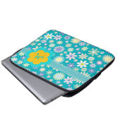 Retro blaues Blumen-Power-Monogramm Laptopschutzhülle (Vorne Knopf)