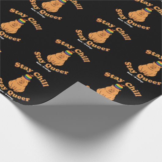 Retro Bleib Chill Bleib Queer Capybara Regenbogen Geschenkpapier (Ecke)