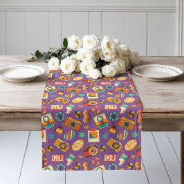 Retro Bloom Runner 70s Pastel Table Magic Großer Tischläufer