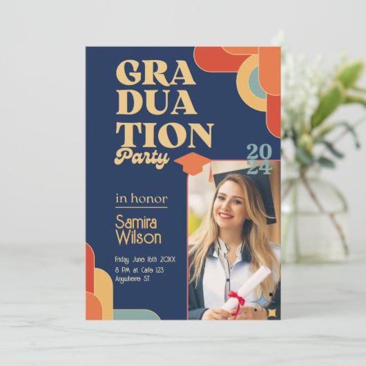 Retro Blue & Beige Graduierungsparty Einladung (Stehend Vorderseite)