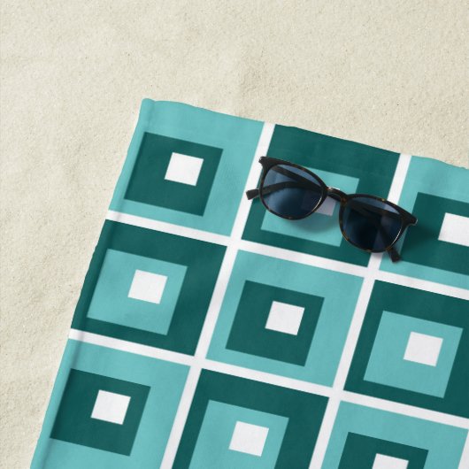 Retro Blue Geometric Squares Pattern Monogram Strandtuch (Beispiel)