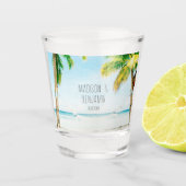Retro Blue Ocean Beach Palm Trees Tropical Wedding Schnapsglas (Vorderseite)