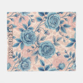 Retro Blue Rose Muster auf weichrosa Hintergrund Fleecedecke (Vorderseite (Horizontal))