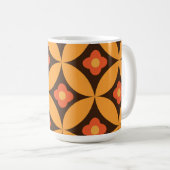 Retro-Blume auf orangefarbenen Kreisen des mittler Kaffeetasse (VorderseiteRechts)