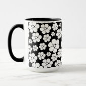 Retro Blume Muster in Weiß auf Schwarz Tasse (Links)