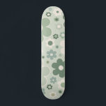 Retro-Blume zeigen Grünes Abstraktes Blumenmuster Skateboard<br><div class="desc">Retro-Blume: Blumenkunst - schlängelgrüne Blume.</div>