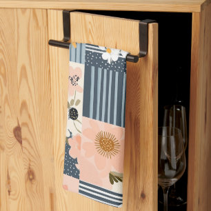 Retro-Blumen-Patchwork in Rosa und Blau Geschirrtuch