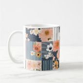 Retro-Blumen-Patchwork in Rosa und Blau Kaffeetasse (Links)